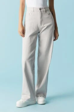 Refuge High-Rise Wide Leg Jean -Mini Aura Shop 055665536000 04 1