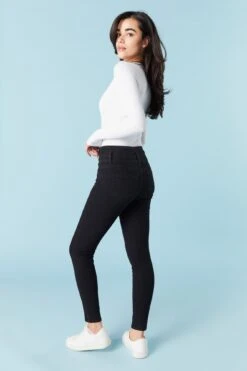 Ibiza Black Wash Skinny Jean -Mini Aura Shop 075664645000 01 2