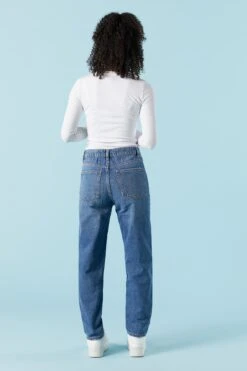 Dark Wash Denim Mom Jean 7 Dark Wash Denim Mom Jean -Mini Aura Shop 075664647790 39 2